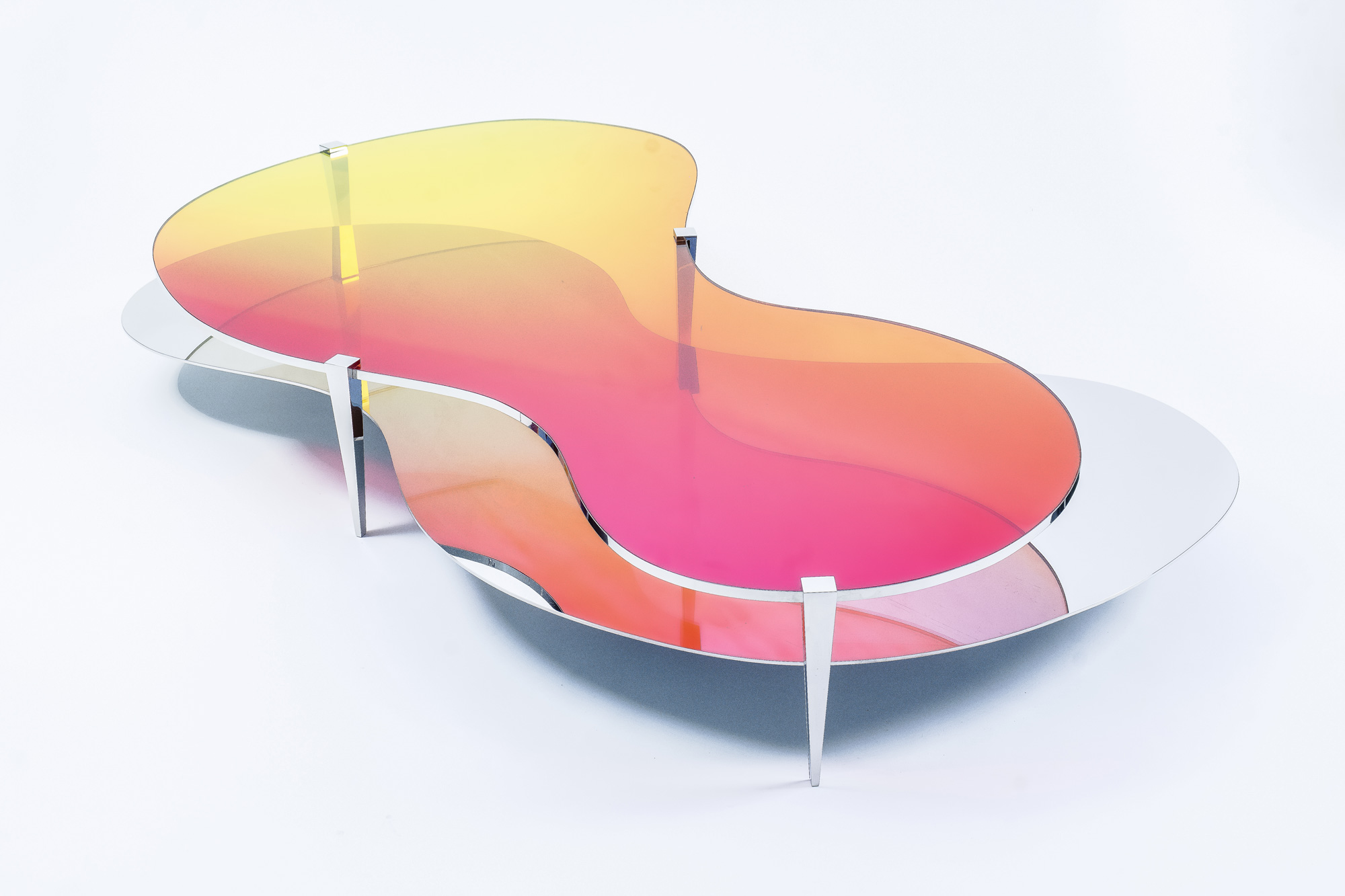 Sculptural collectible table with layered glass curves – LT01