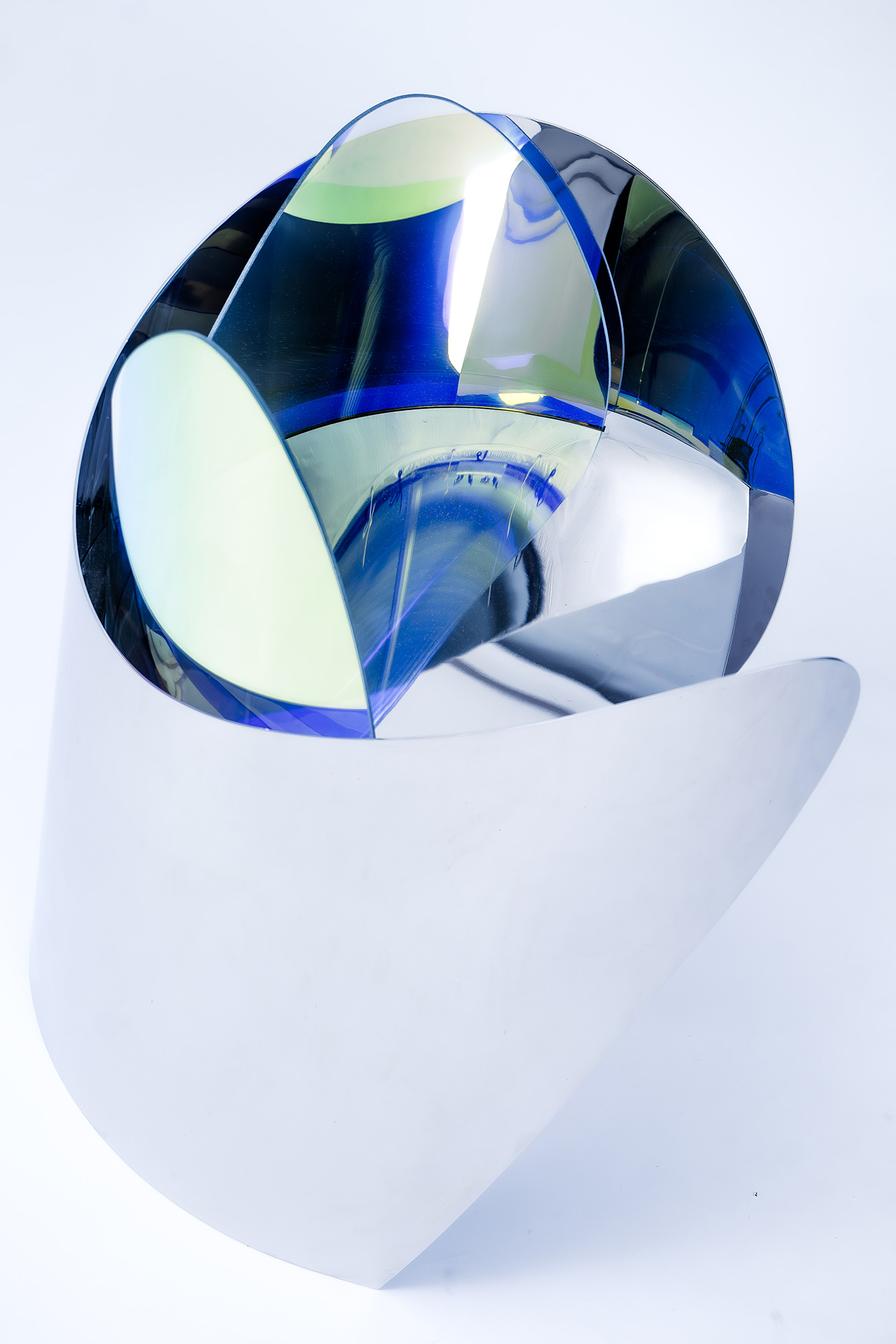 Contemporary sculptural seat – A01