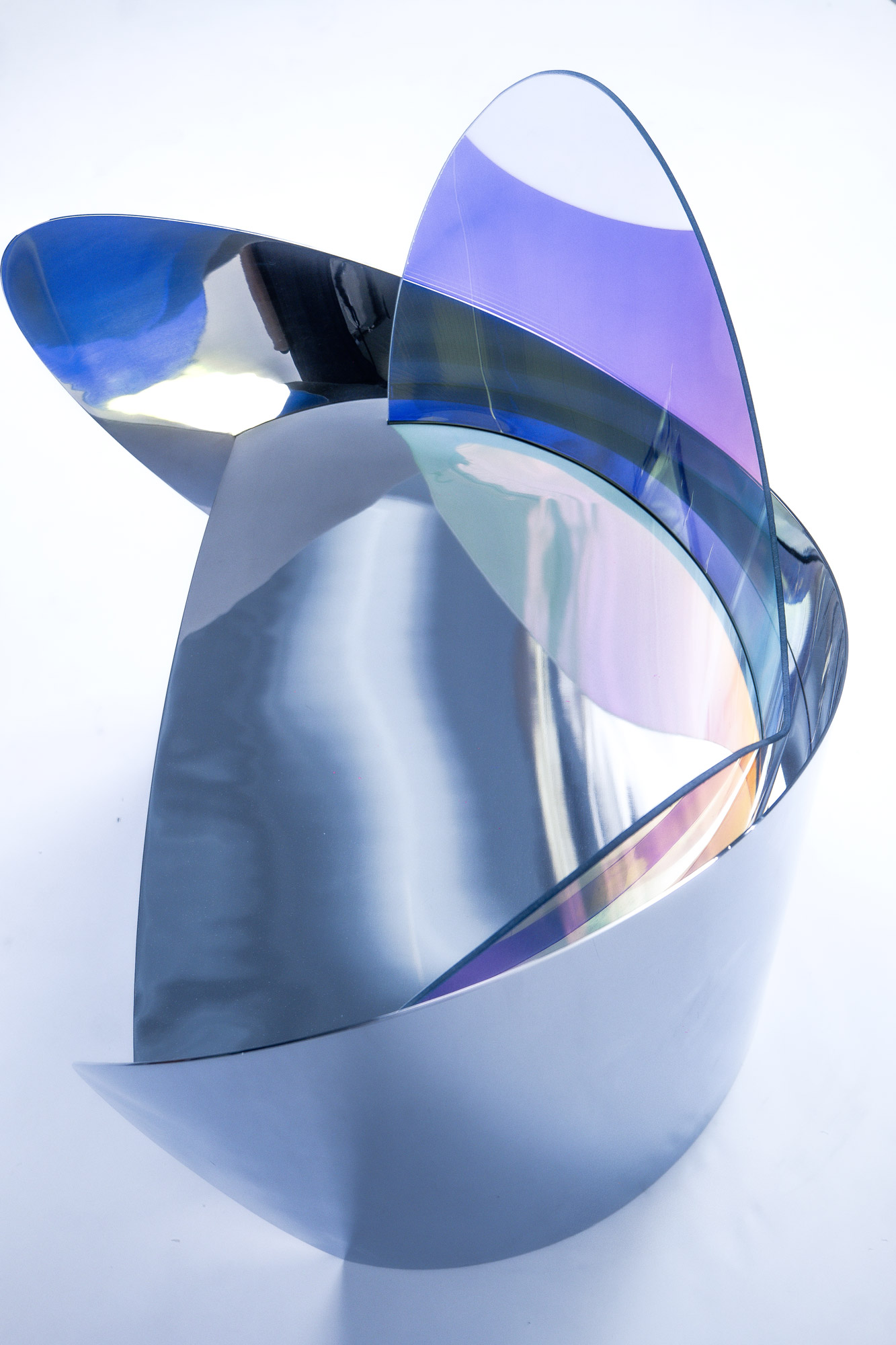 Chromatic reflections on glass surfaces – A01