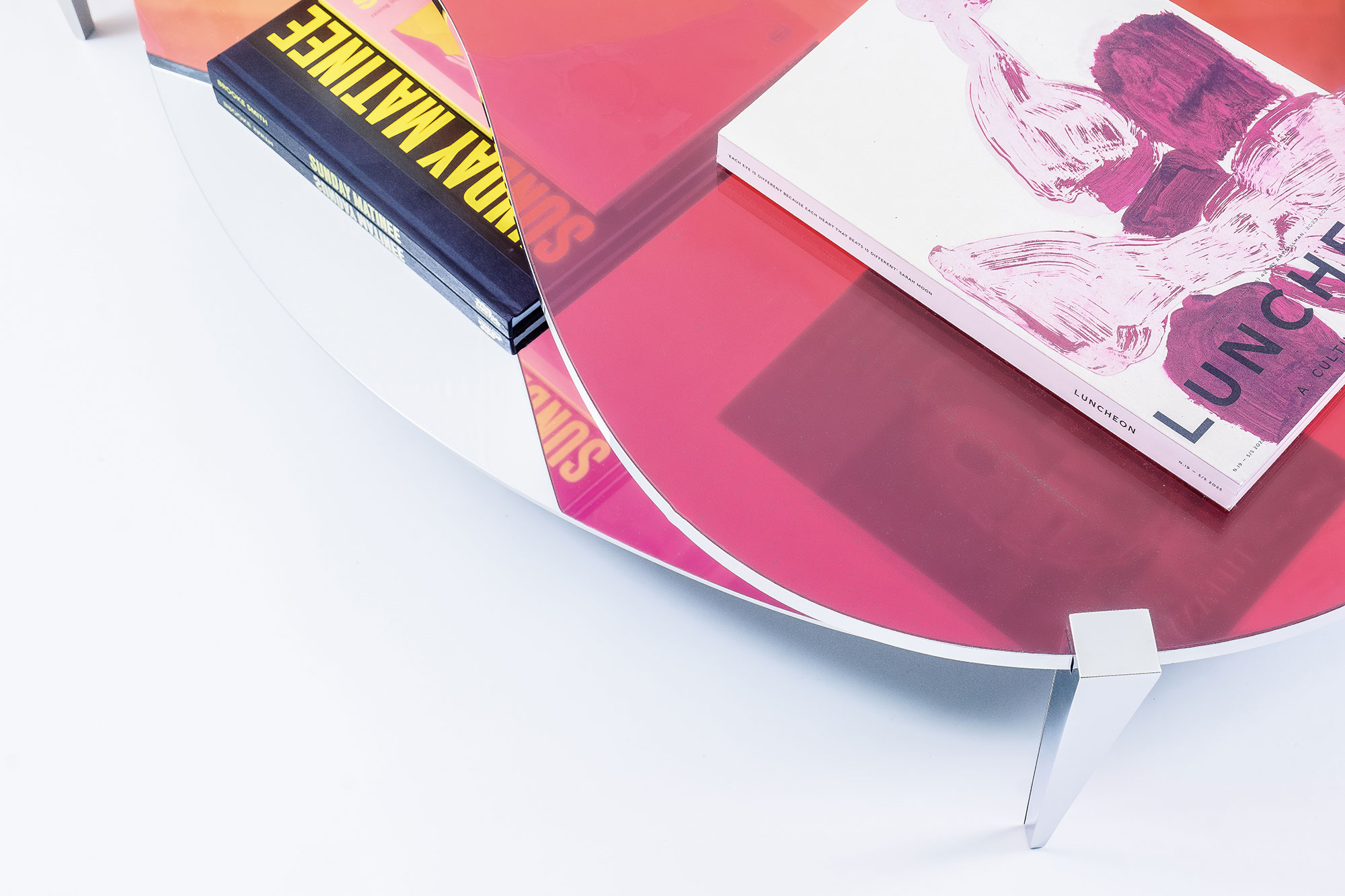 Curved tabletop with warm gradient highlights – LT01