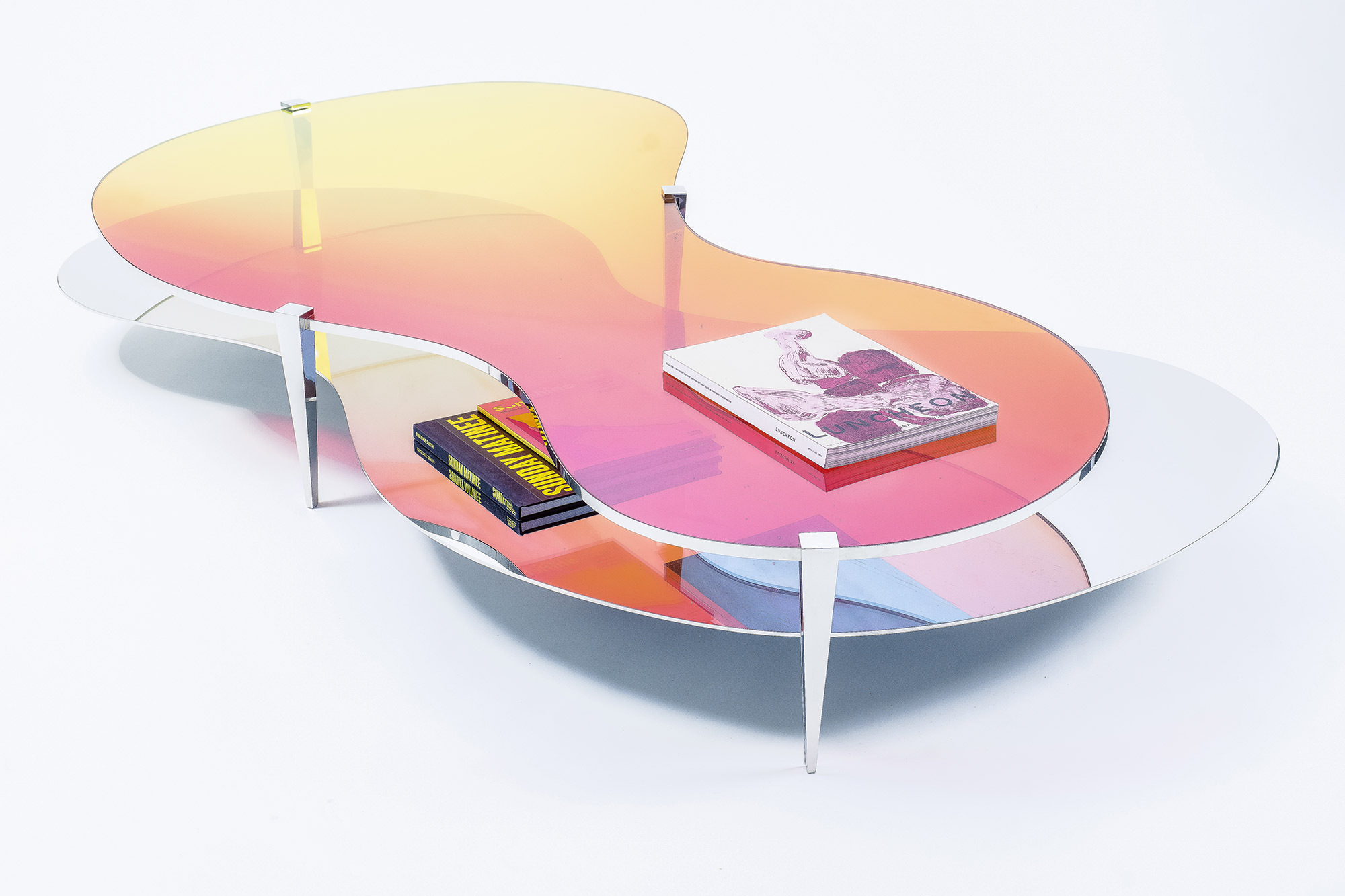 sculptural form combining glass and polished steel – LT01