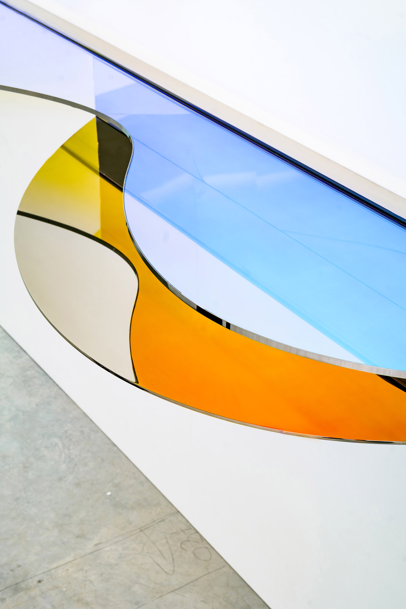 05-odalik-console-c01-reflection-detail